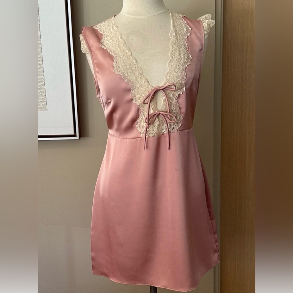 Rumored Honeycomb Tie Front Mini Dress in Blush - Picture 4 of 6